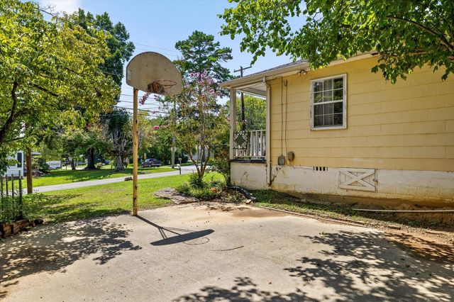 5225 State Line Road, Chattanooga, TN 37412