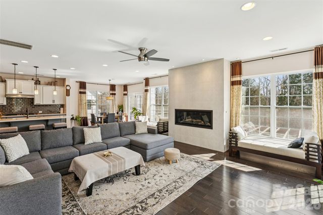 18808 Avery Park Drive, Cornelius, NC 28031