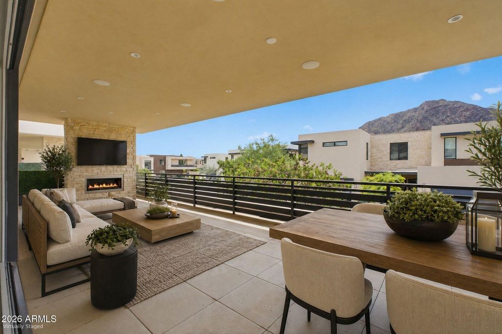 5541 E STELLA Lane, Paradise Valley, AZ 85253 — photo 4