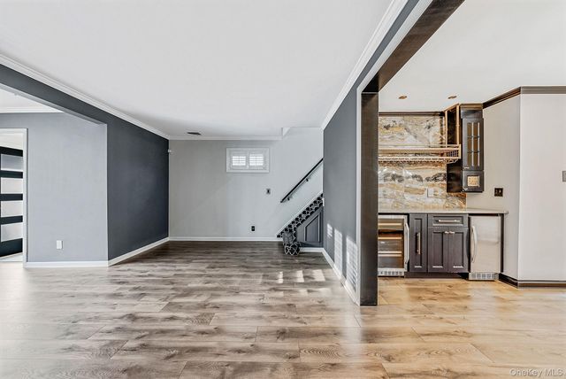 32 Everett, Lynbrook, NY 11563