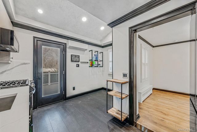 32 Everett, Lynbrook, NY 11563