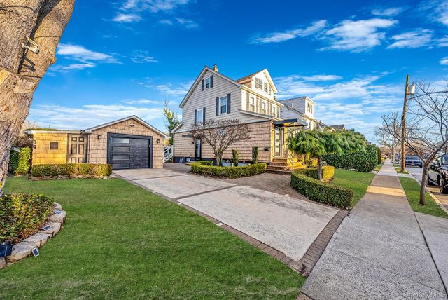 32 Everett, Lynbrook, NY 11563