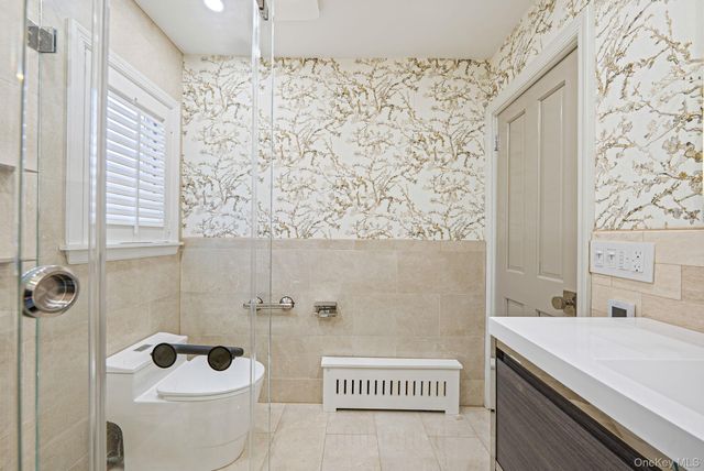 32 Everett, Lynbrook, NY 11563