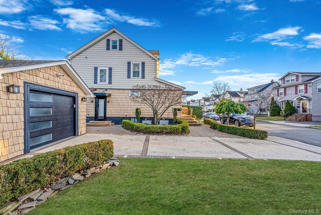 32 Everett, Lynbrook, NY 11563