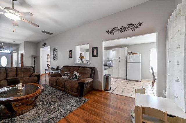 12127 SW 4th Street, Yukon, OK 73099