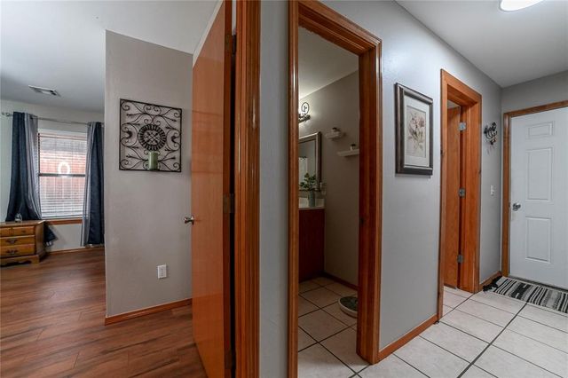 12127 SW 4th Street, Yukon, OK 73099