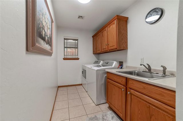 12127 SW 4th Street, Yukon, OK 73099