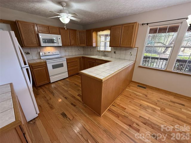 215 Pinellas Lane, Waynesville, NC 28785