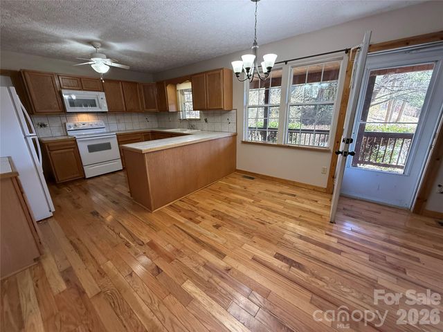 215 Pinellas Lane, Waynesville, NC 28785