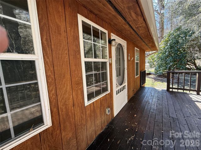 215 Pinellas Lane, Waynesville, NC 28785