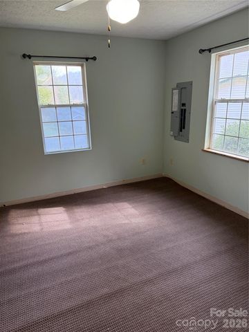 215 Pinellas Lane, Waynesville, NC 28785