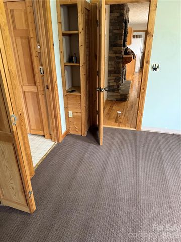 215 Pinellas Lane, Waynesville, NC 28785