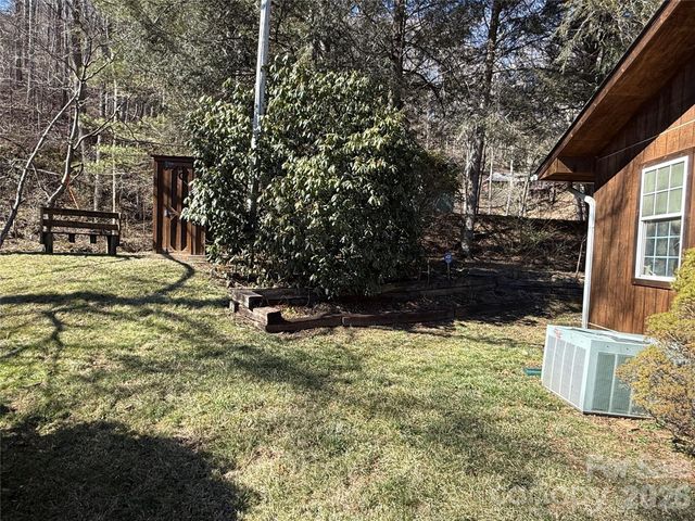 215 Pinellas Lane, Waynesville, NC 28785