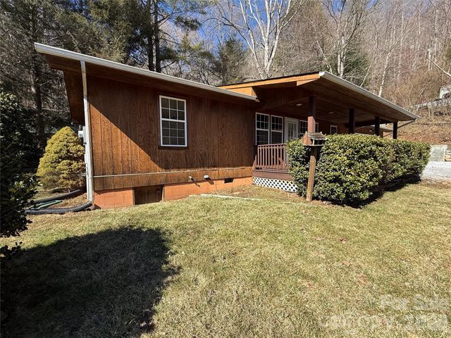 215 Pinellas Lane, Waynesville, NC 28785