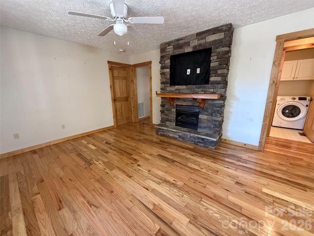 215 Pinellas Lane, Waynesville, NC 28785