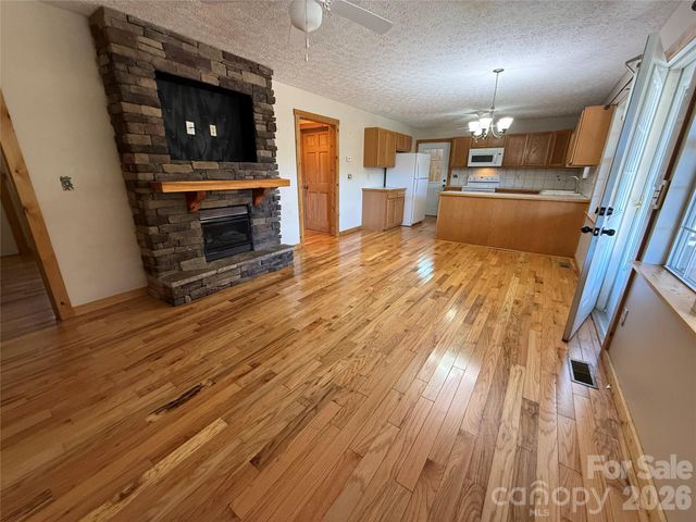 215 Pinellas Lane, Waynesville, NC 28785