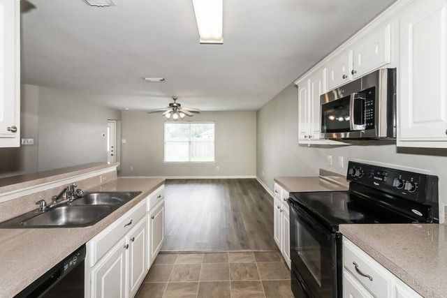 6919 Garnet Trail Lane, Richmond, TX 77469