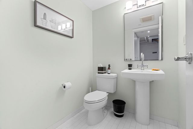 25 Channel Center St 212, Boston, MA 02210