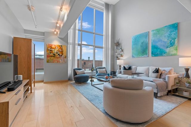 25 Channel Center St 212, Boston, MA 02210