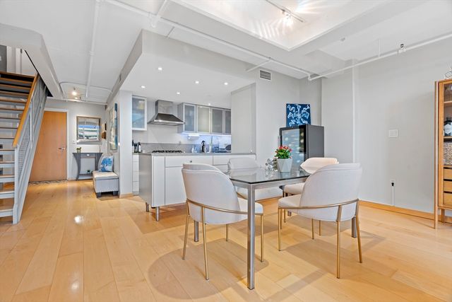 25 Channel Center St 212, Boston, MA 02210