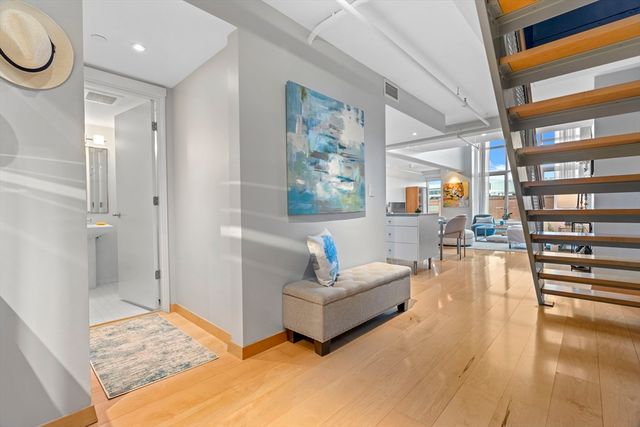 25 Channel Center St 212, Boston, MA 02210