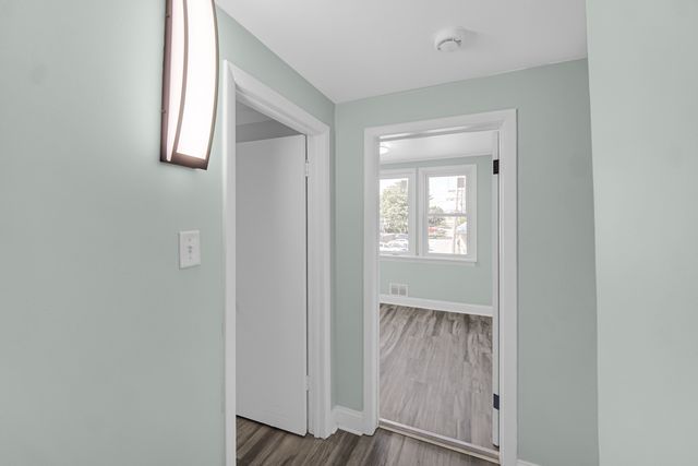 35 S 16th Avenue, Maywood, IL 60153