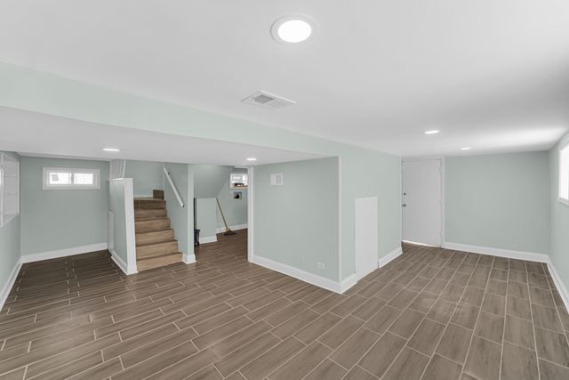 35 S 16th Avenue, Maywood, IL 60153