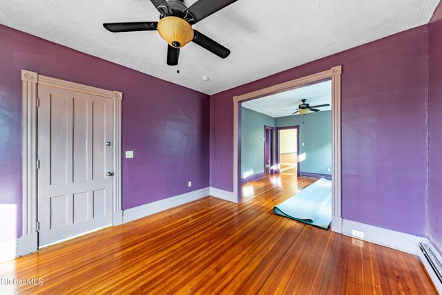 846 7th Avenue, Troy, NY 12182