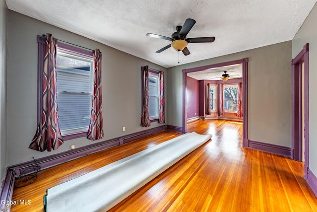 846 7th Avenue, Troy, NY 12182