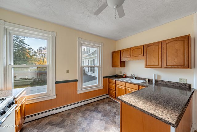 846 7th Avenue, Troy, NY 12182