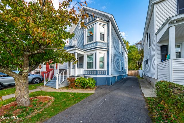 846 7th Avenue, Troy, NY 12182