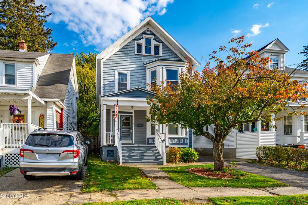 846 7th Avenue, Troy, NY 12182