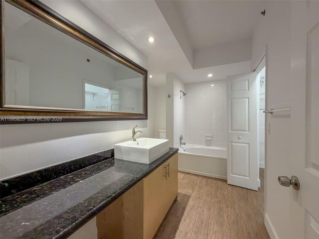 3245 NE 184th St 13405, Aventura, FL 33160