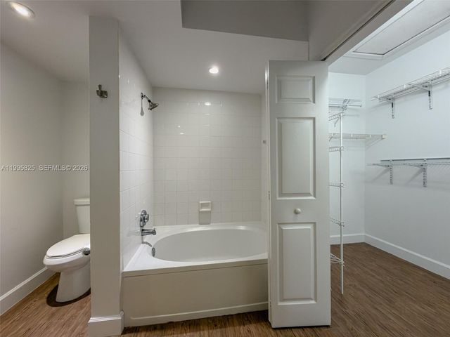 3245 NE 184th St 13405, Aventura, FL 33160