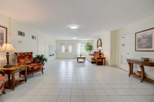 300 N Highway A1a A201, Jupiter, FL 33477