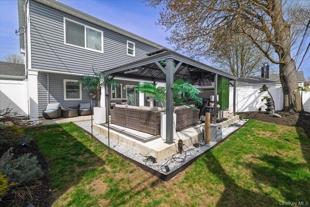 106 Hickory Lane, Levittown, NY 11756