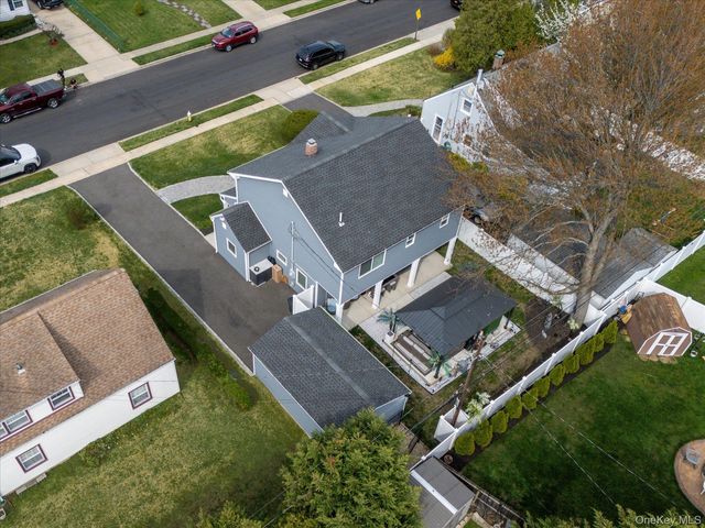 106 Hickory Lane, Levittown, NY 11756