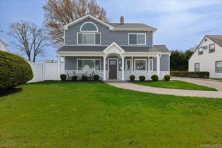 106 Hickory Lane, Levittown, NY 11756