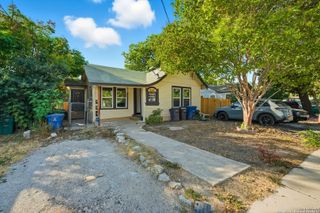 2215 N Elmendorf, San Antonio, TX 78201