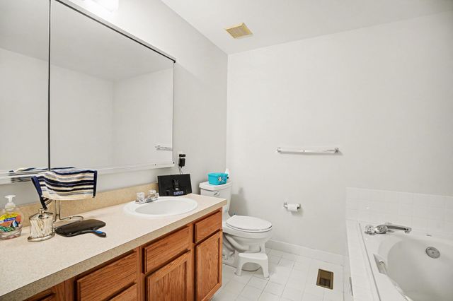 418 NOTTINGHAM LN, Collegeville, PA 19426