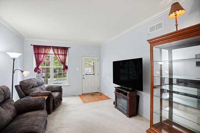 418 NOTTINGHAM LN, Collegeville, PA 19426