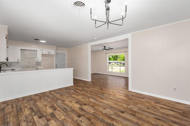 407 Oleta Avenue, Lufkin, TX 75901