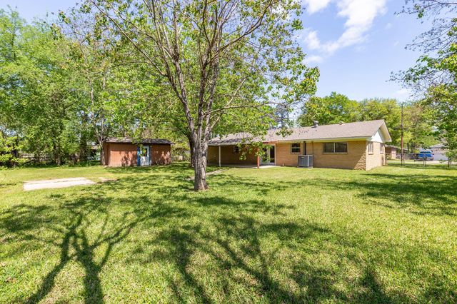 407 Oleta Avenue, Lufkin, TX 75901