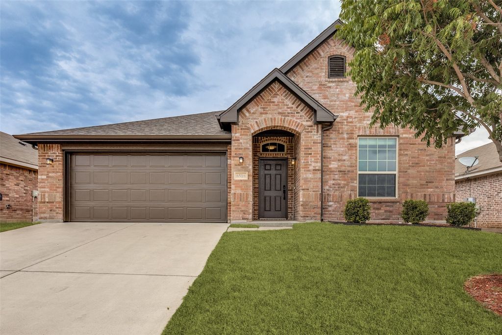 6516 Chalk River Drive, Fort Worth, TX 76179 — exterior