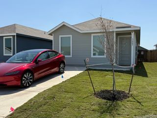 3807 rock mill, San Antonio, TX 78245