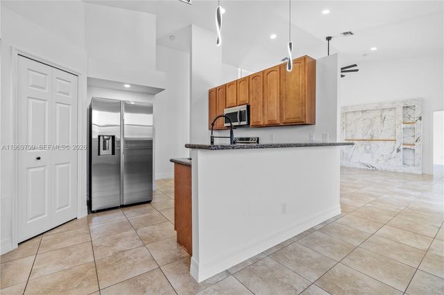 401 NW 27TH ave, Cape Coral, FL 33993