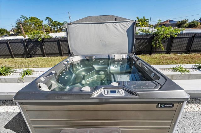 401 NW 27TH ave, Cape Coral, FL 33993