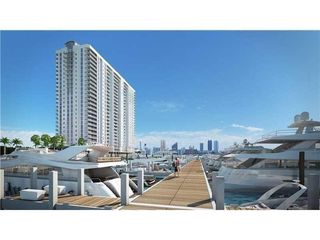 17211 Biscayne Slip #64 Boulevard, North Miami Beach, FL 33160