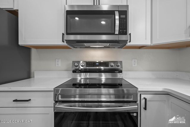 6548 Notting Hill Drive, Anchorage, AK 99504