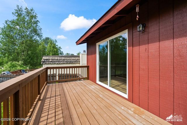 6548 Notting Hill Drive, Anchorage, AK 99504